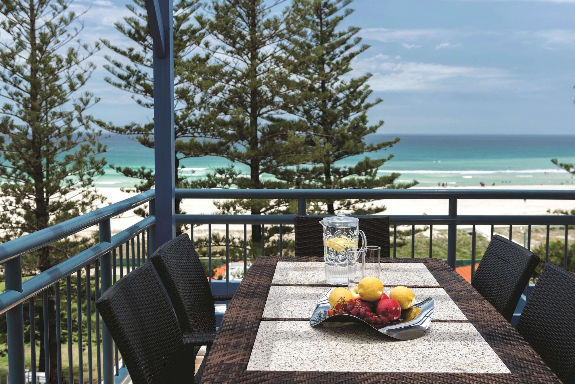 Oaks Gold Coast Calypso Plaza Suites Bagian luar foto