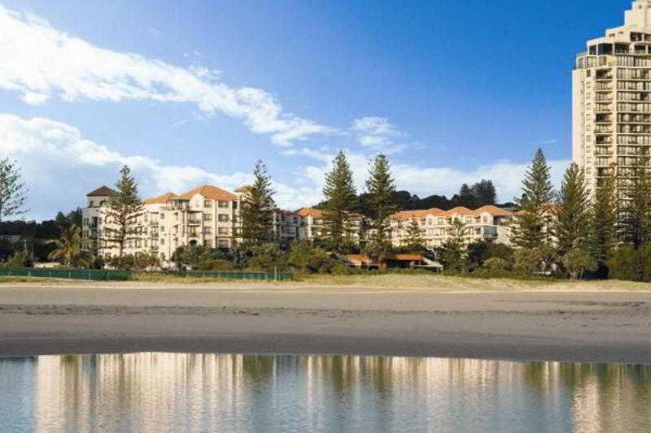 Oaks Gold Coast Calypso Plaza Suites Bagian luar foto