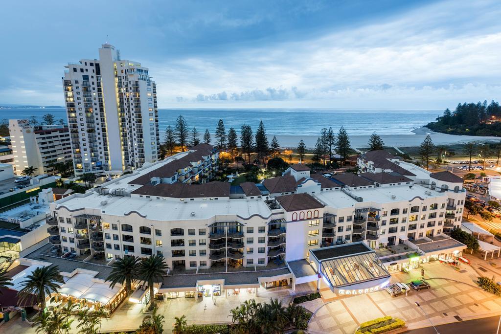 Oaks Gold Coast Calypso Plaza Suites Bagian luar foto