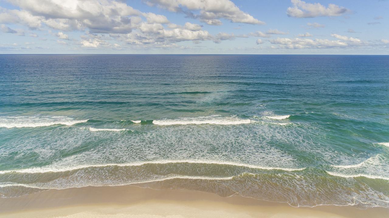Oaks Gold Coast Calypso Plaza Suites Bagian luar foto